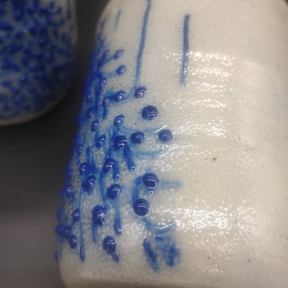 Lot of 2 Salmon Falls Stoneware Helen Berg's Christmas Bear Mugs. Signed - Picture 3 of 9